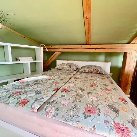 Mini Loft Close To Logar Valley Apartman